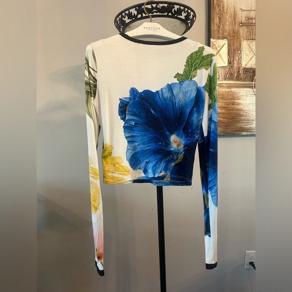 DELAINA LONG SLEEVE CROPPED TOP - Picture 2 of 9